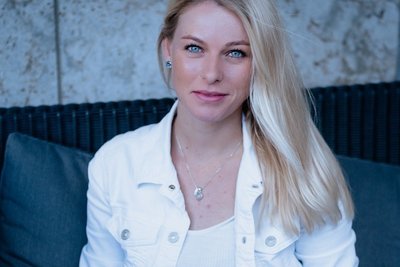 Porträtfoto von Back Office Managerin Pamina Trenz